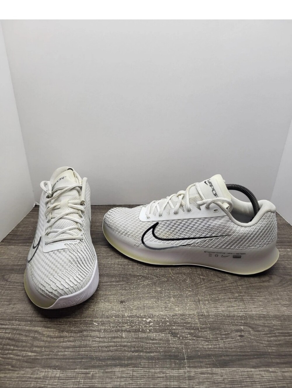 Nike Court Air Zoom Vapor 11 HC Gray DR6965-100 Women's Sz 9.5 Shoes